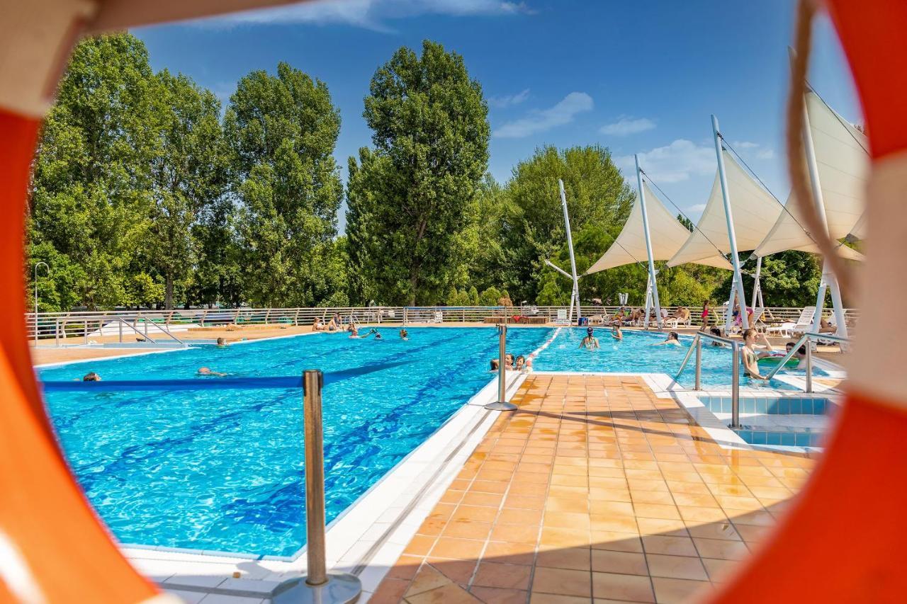 Balatontourist Fuered Camping & Bungalows Balatonfüred Exterior foto